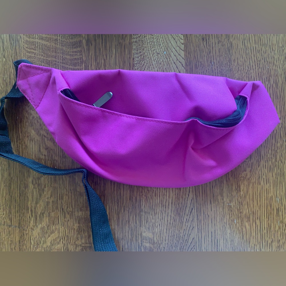 Fuschia Fanny pack, brand new, no tags
